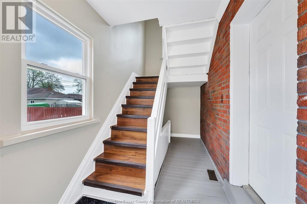 1564 ALEXIS ROAD Image 12