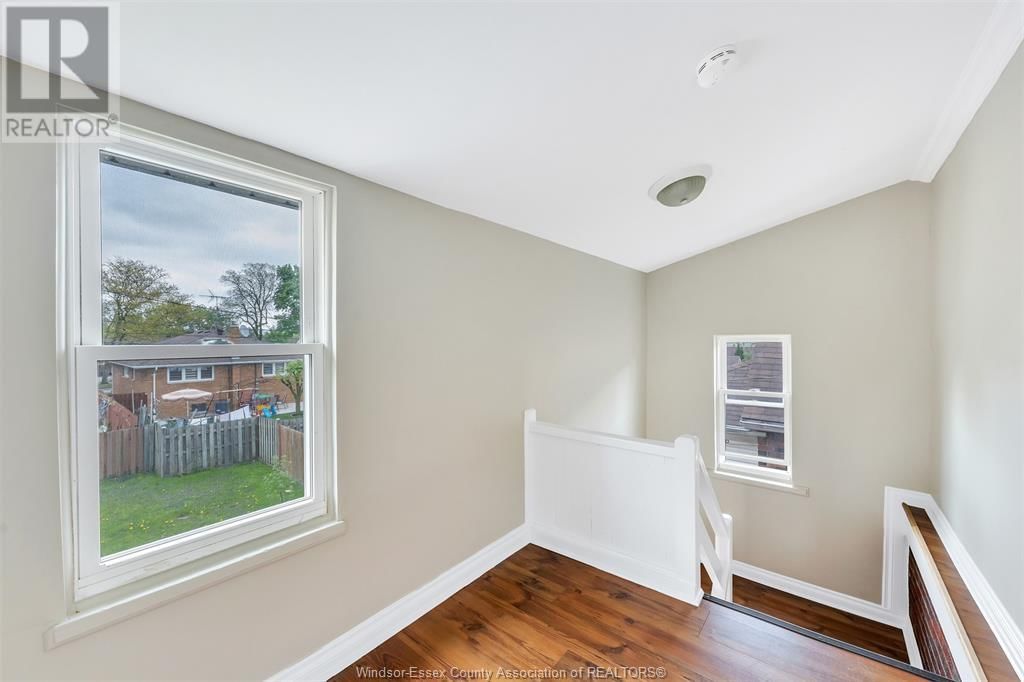 1564 ALEXIS ROAD Image 15