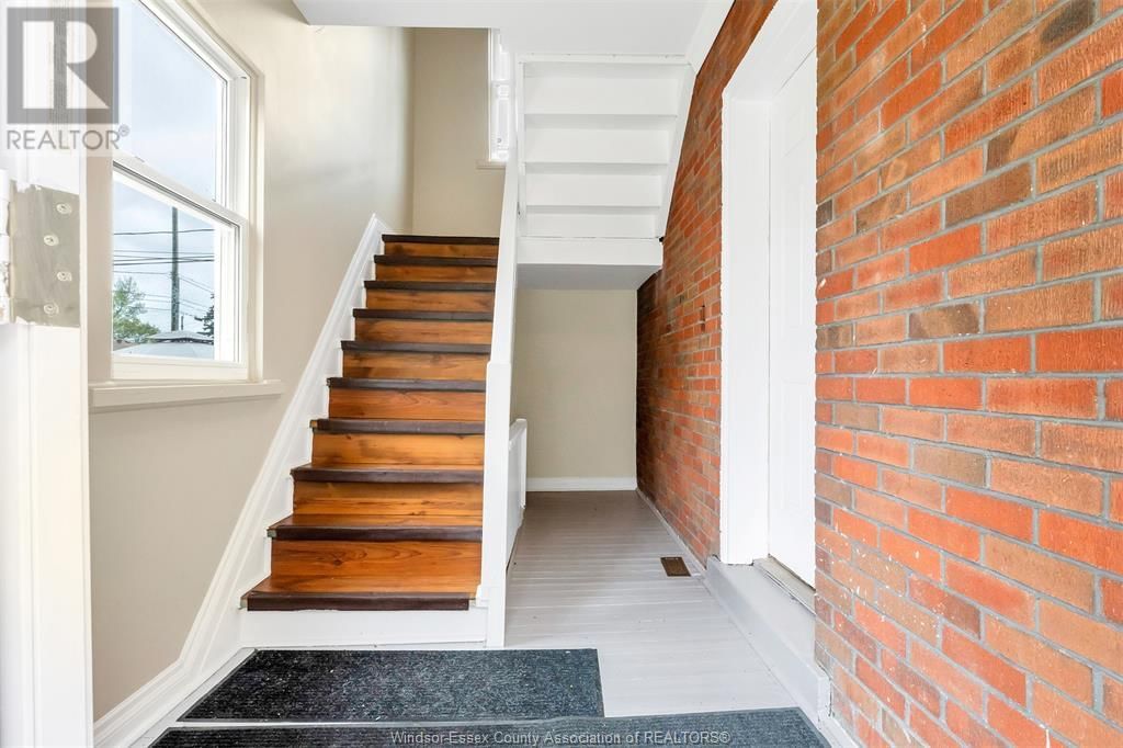 1564 ALEXIS ROAD Image 28