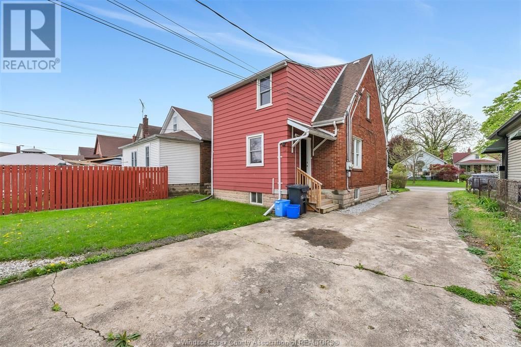 1564 ALEXIS ROAD Image 8