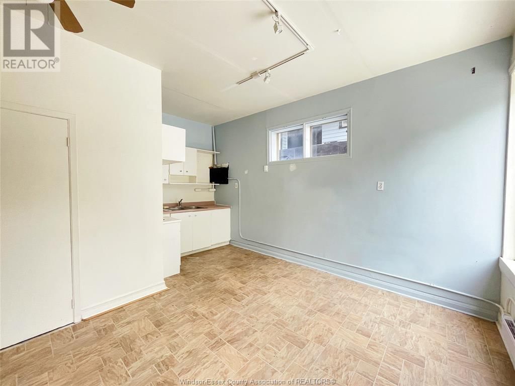 1050 DROUILLARD ROAD Image 10