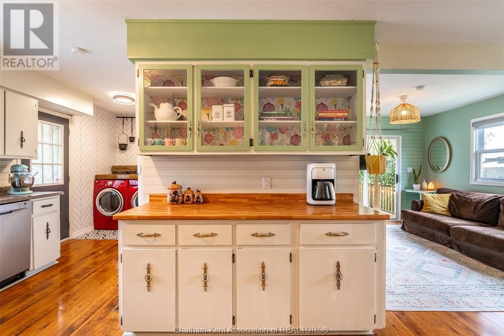 157 STANLEY AVENUE Image 14