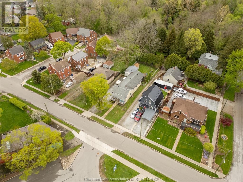 157 STANLEY AVENUE Image 32