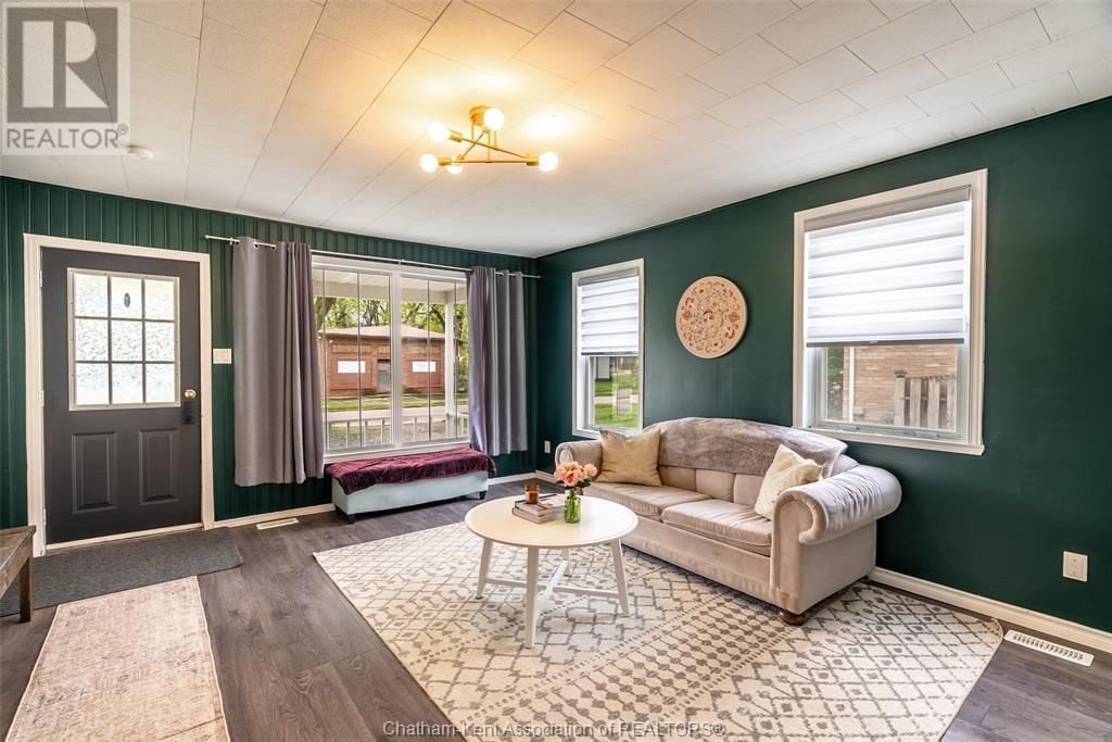 157 STANLEY AVENUE Image 4