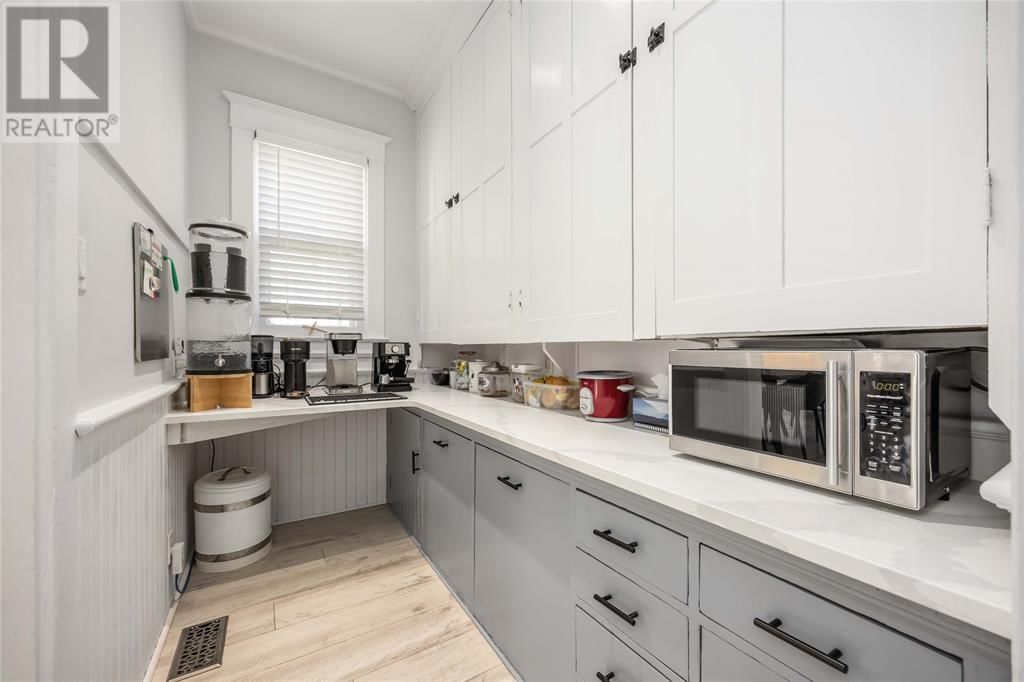 329 VIDAL STREET NORTH Image 12