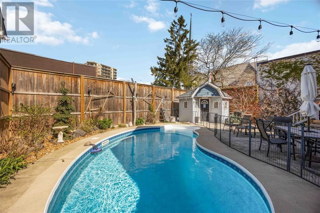 329 VIDAL STREET NORTH Image 48