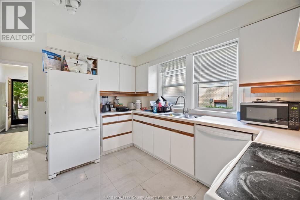 456 ASKIN AVENUE Image 3