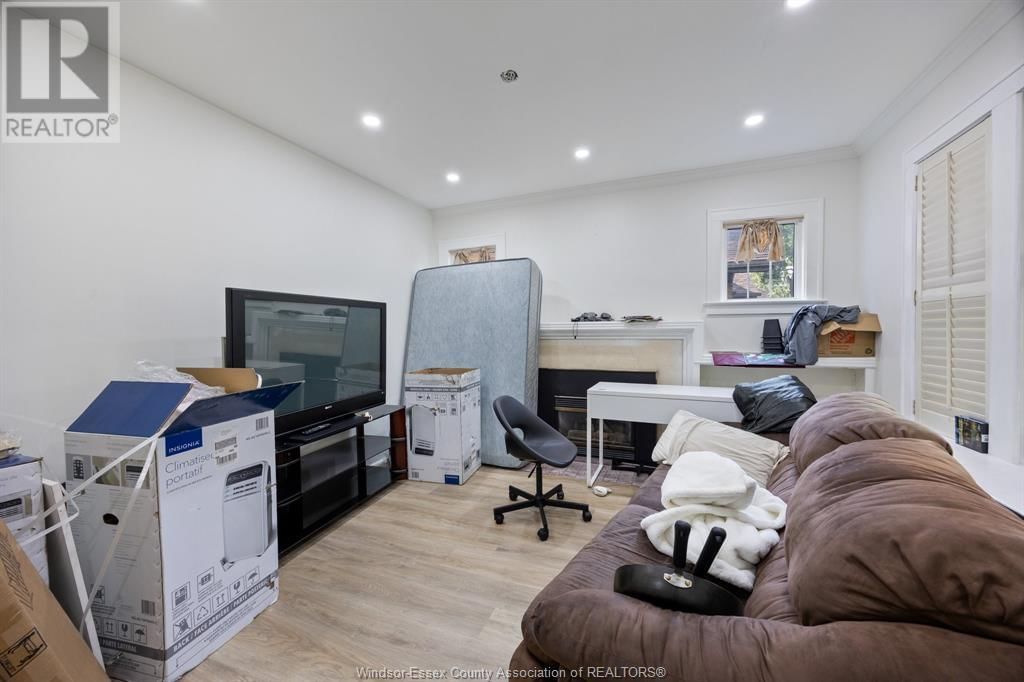 456 ASKIN AVENUE Image 5