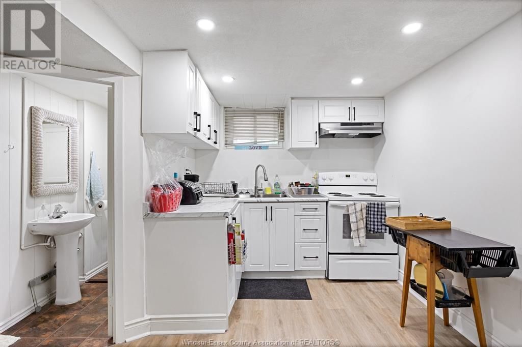 456 ASKIN AVENUE Image 2