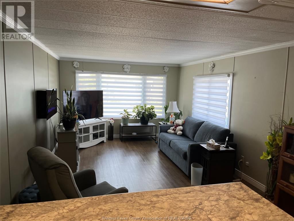 263 BEVERLY Image 15