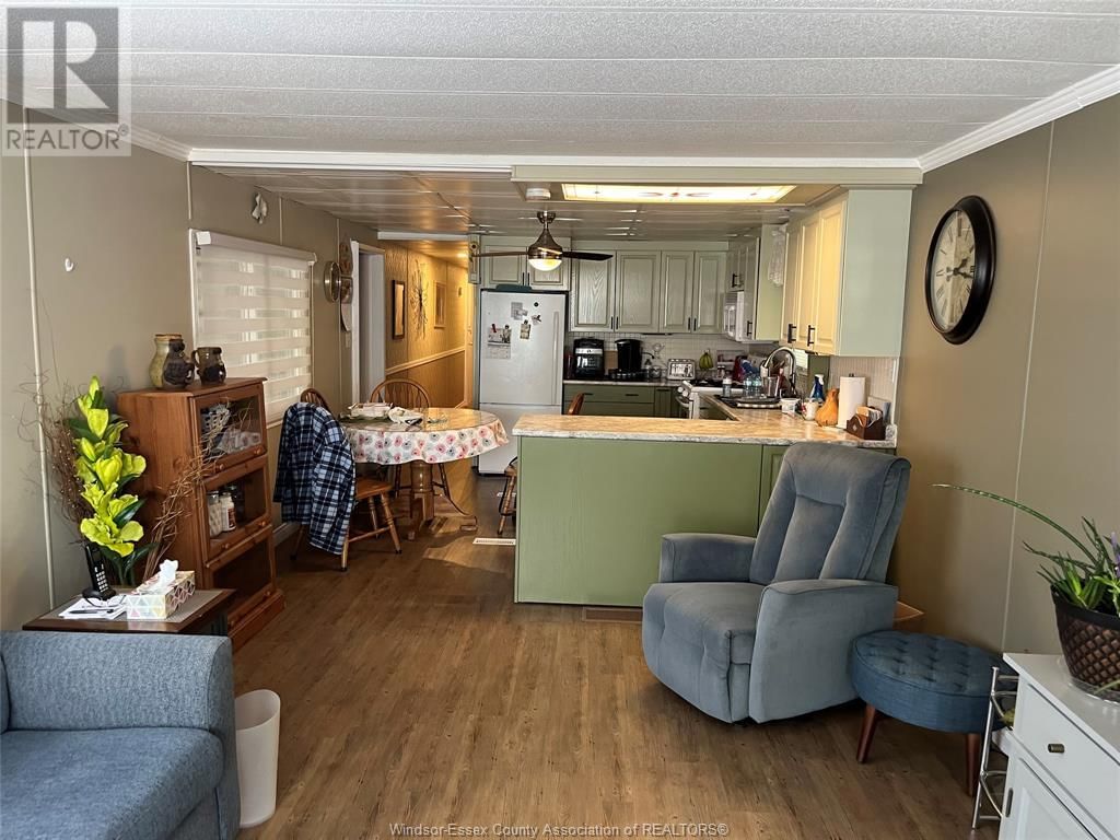 263 BEVERLY Image 17