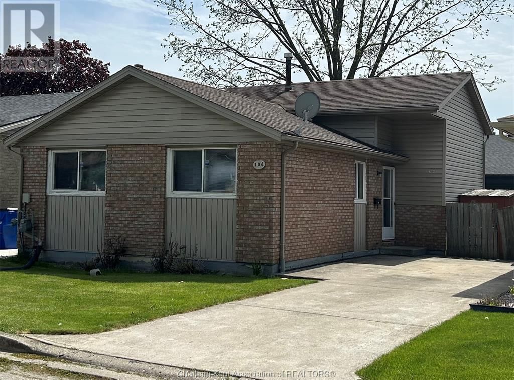 104 RANDOLF CRESCENT Image 1