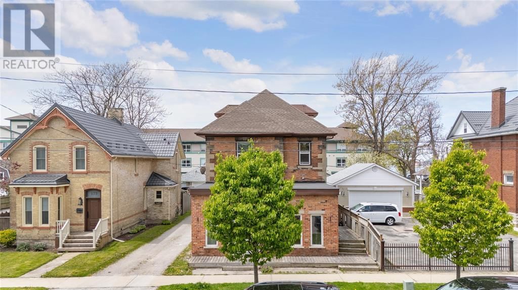 169 CHRISTINA STREET SOUTH Image 2