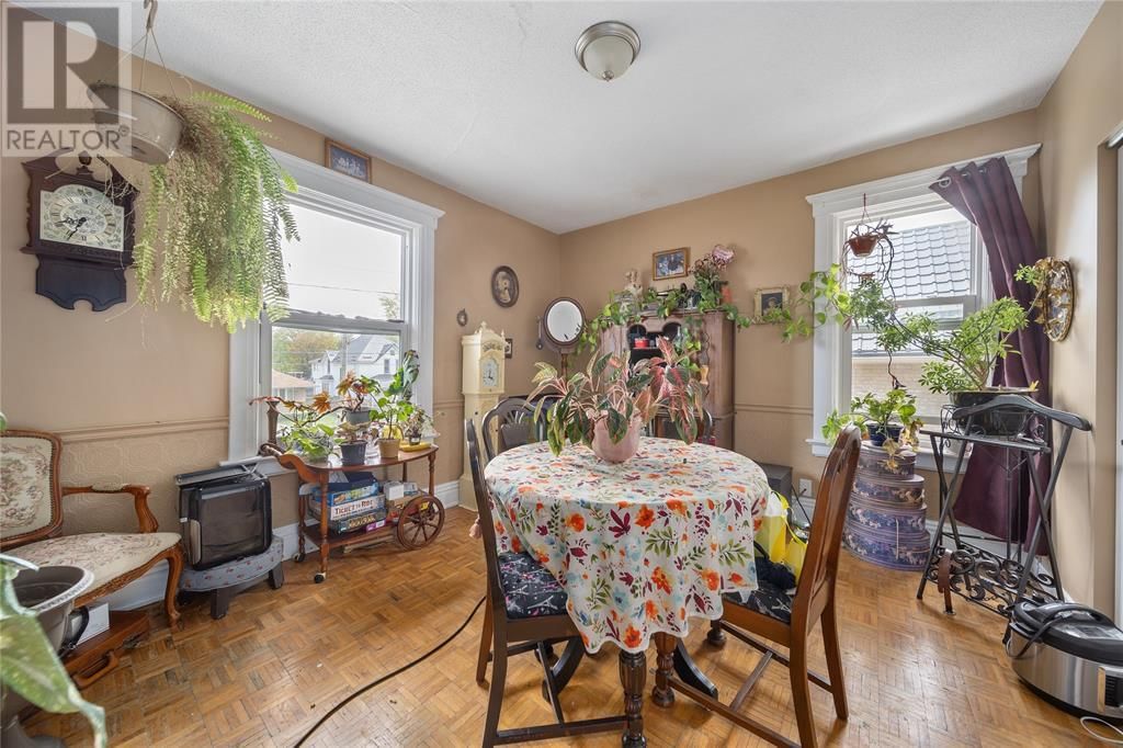 169 CHRISTINA STREET SOUTH Image 4