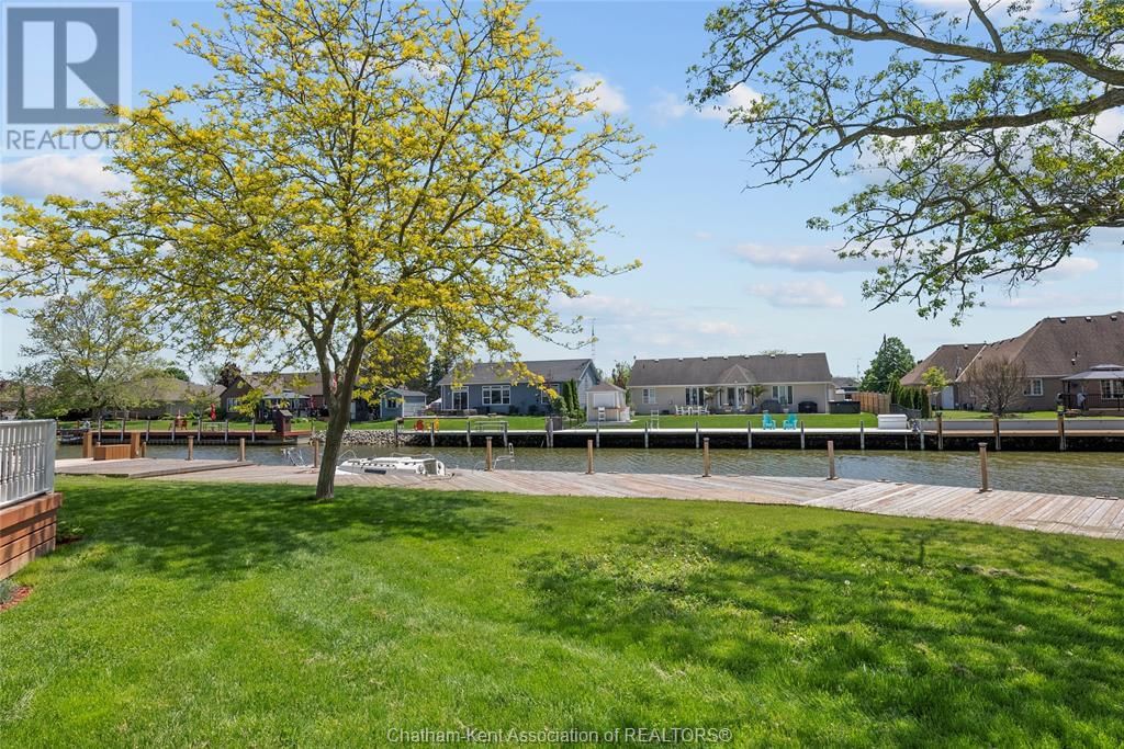 19085 LIGHT COVE AVENUE Image 40