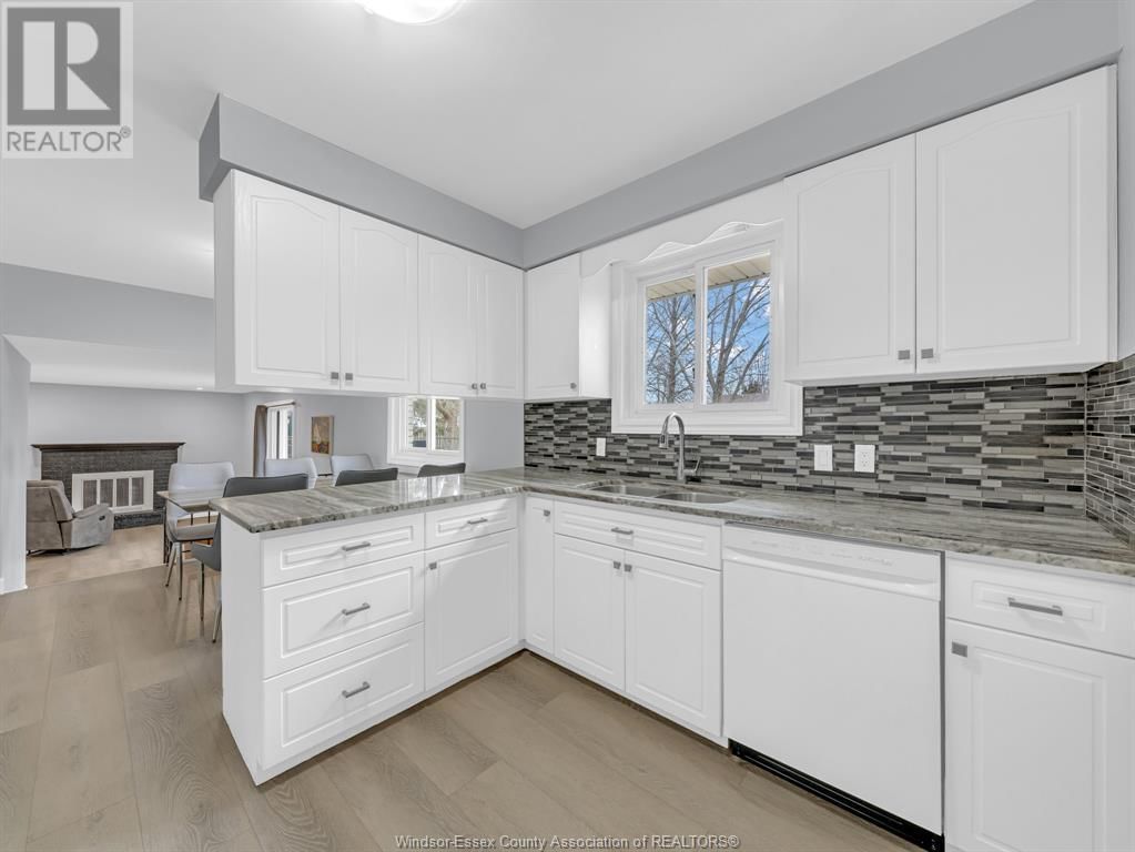 370 FRYER STREET Image 14