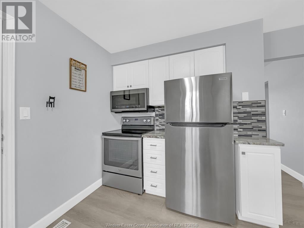 370 FRYER STREET Image 15