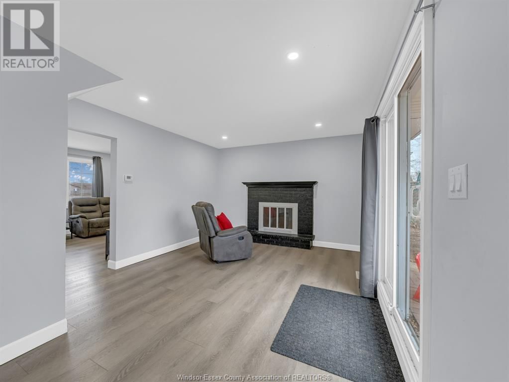 370 FRYER STREET Image 19