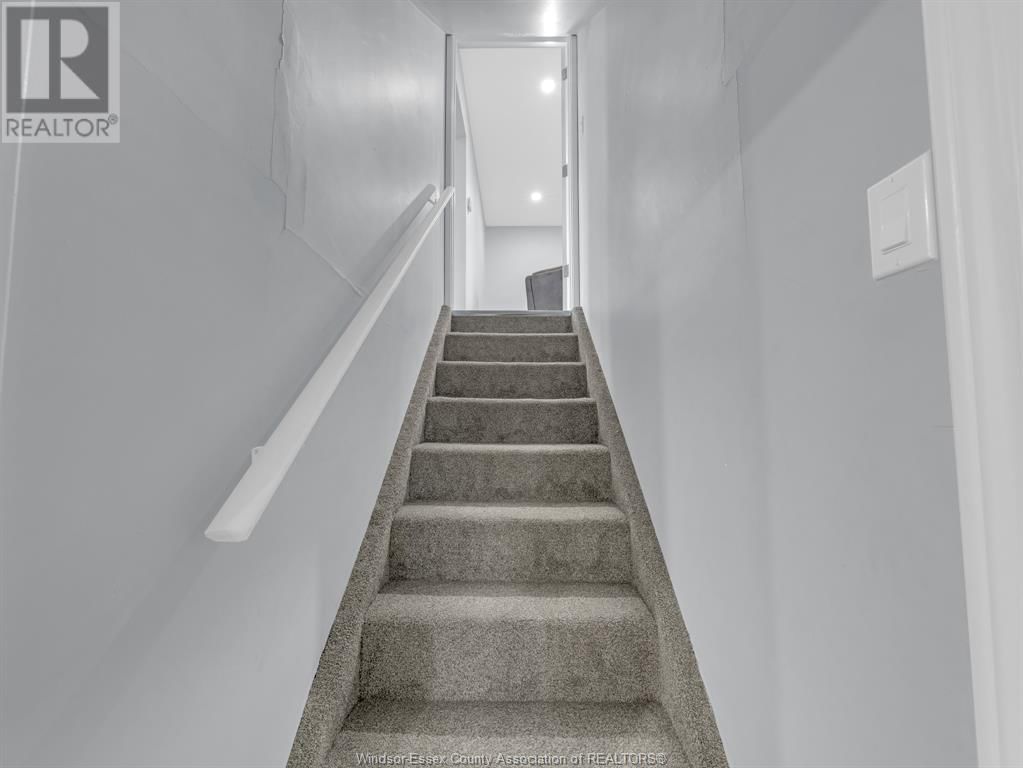 370 FRYER STREET Image 32