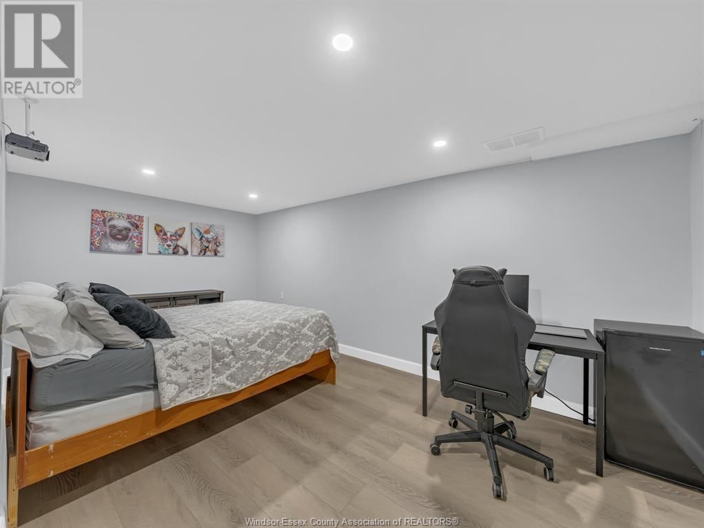 370 FRYER STREET Image 33