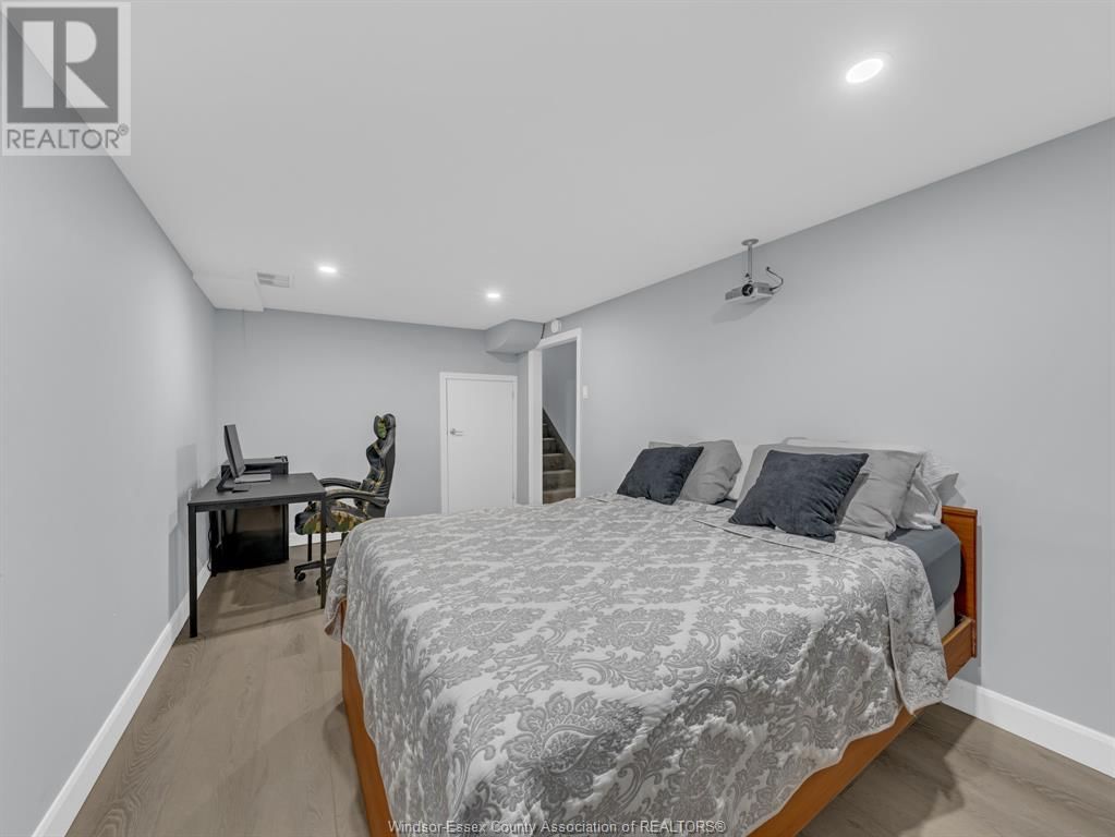 370 FRYER STREET Image 34