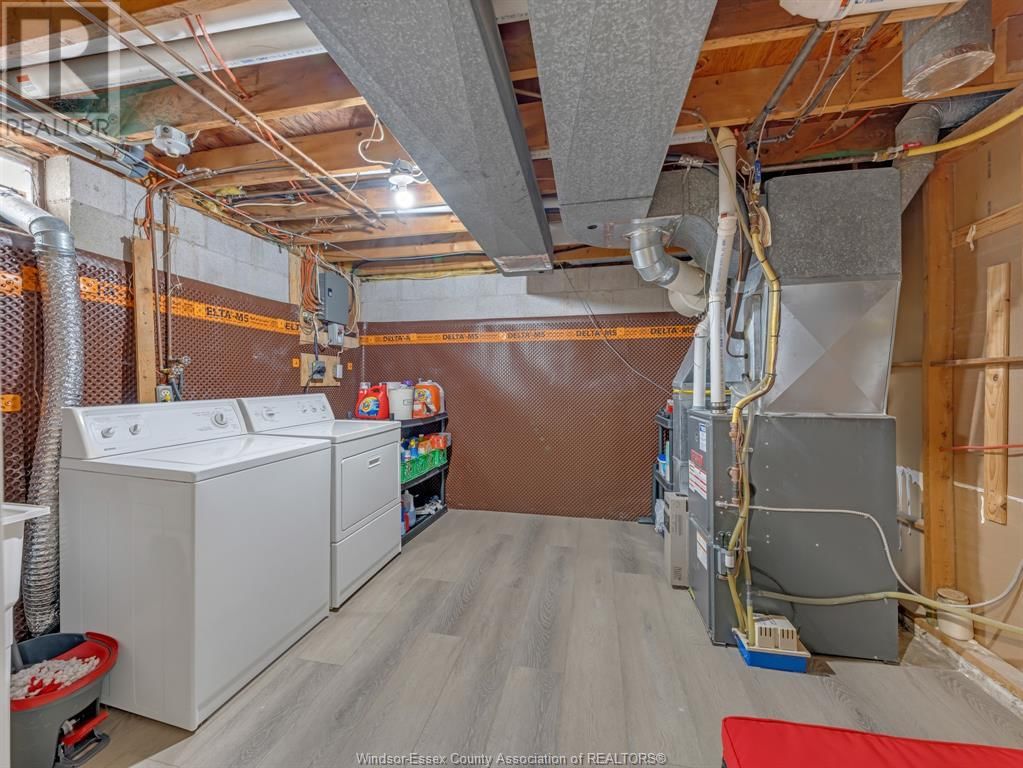 370 FRYER STREET Image 36