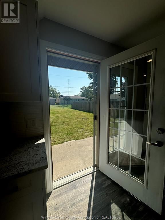 1860 SERVICE ROAD Image 29
