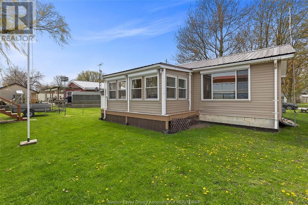 156 LAKESHORE Image 22