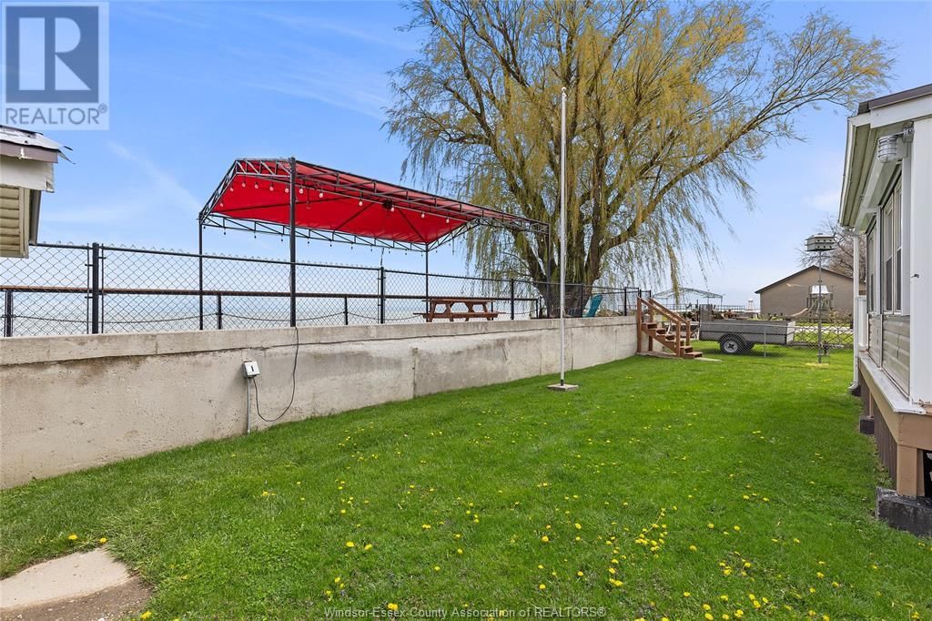156 LAKESHORE Image 24