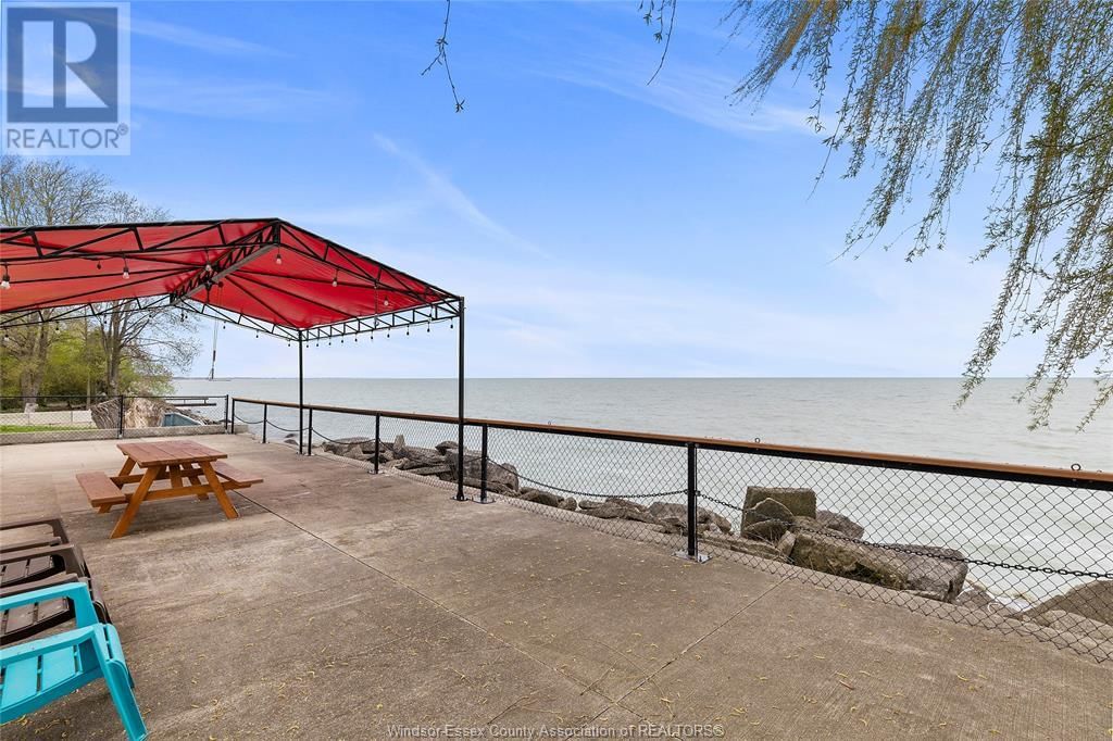 156 LAKESHORE Image 28