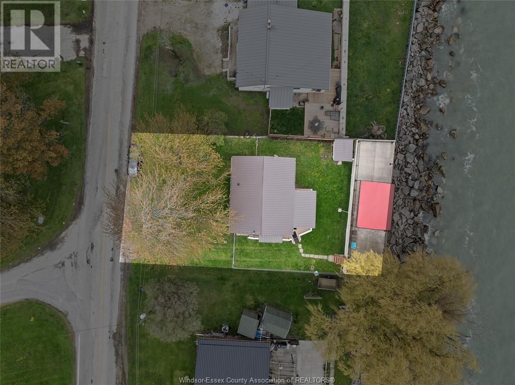 156 LAKESHORE Image 32
