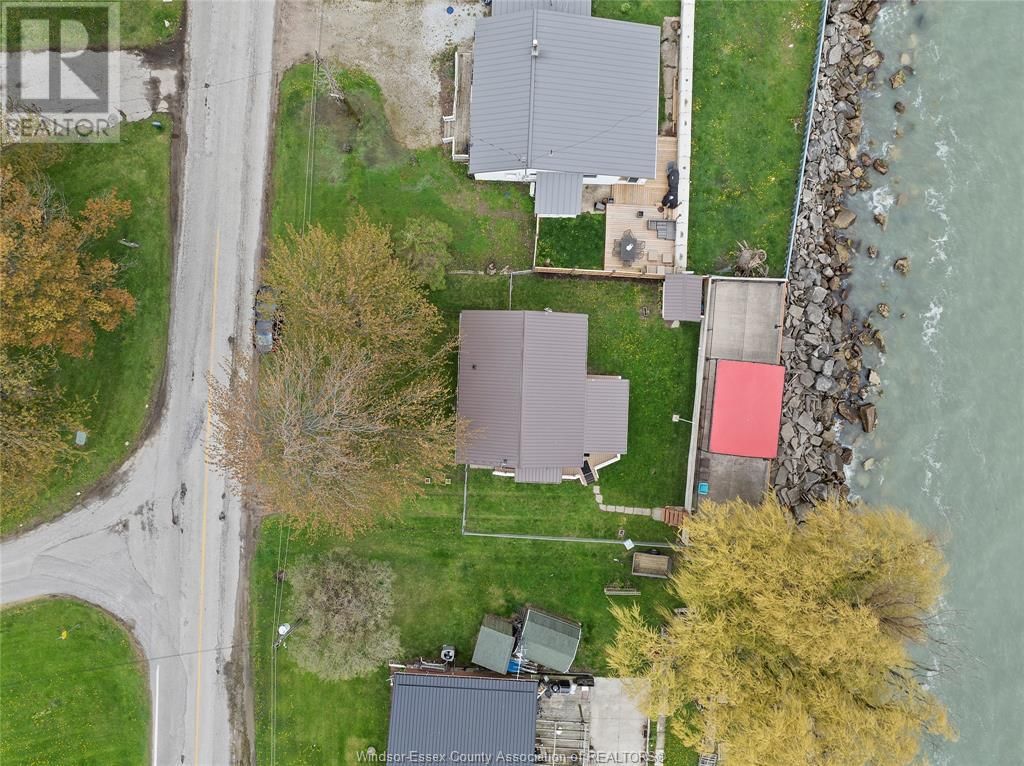 156 LAKESHORE Image 33