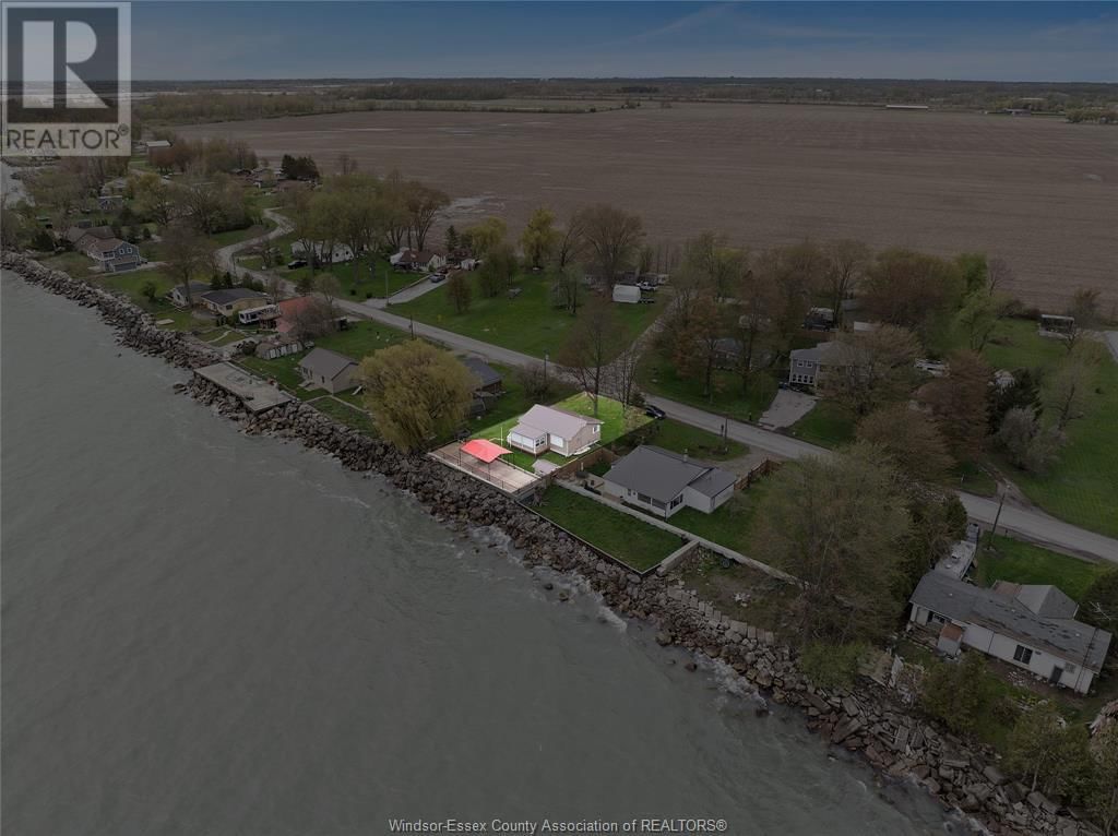 156 LAKESHORE Image 34