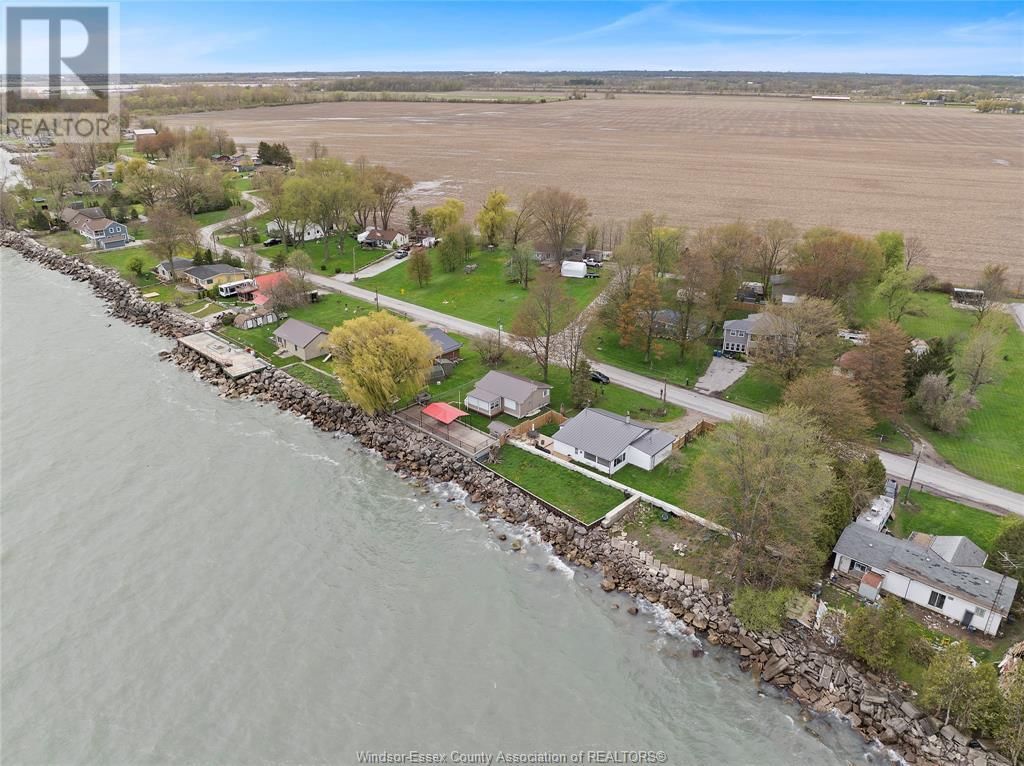 156 LAKESHORE Image 35