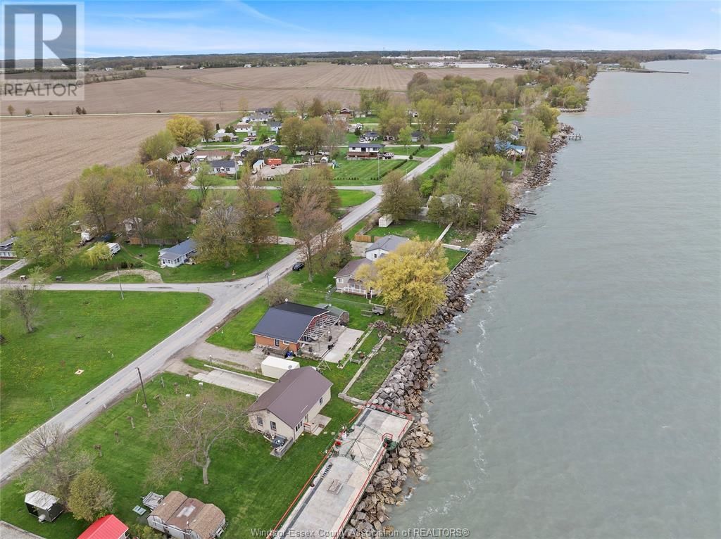 156 LAKESHORE Image 37
