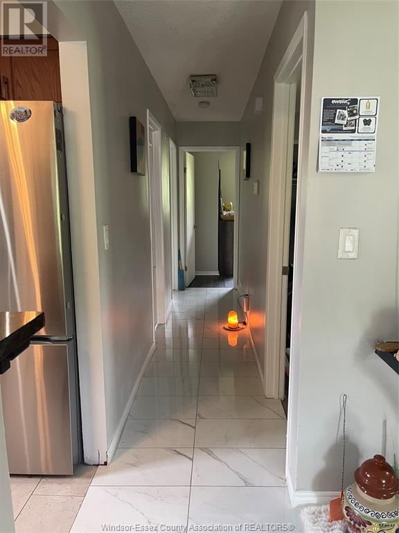 1377 OXFORD AVENUE Image 16