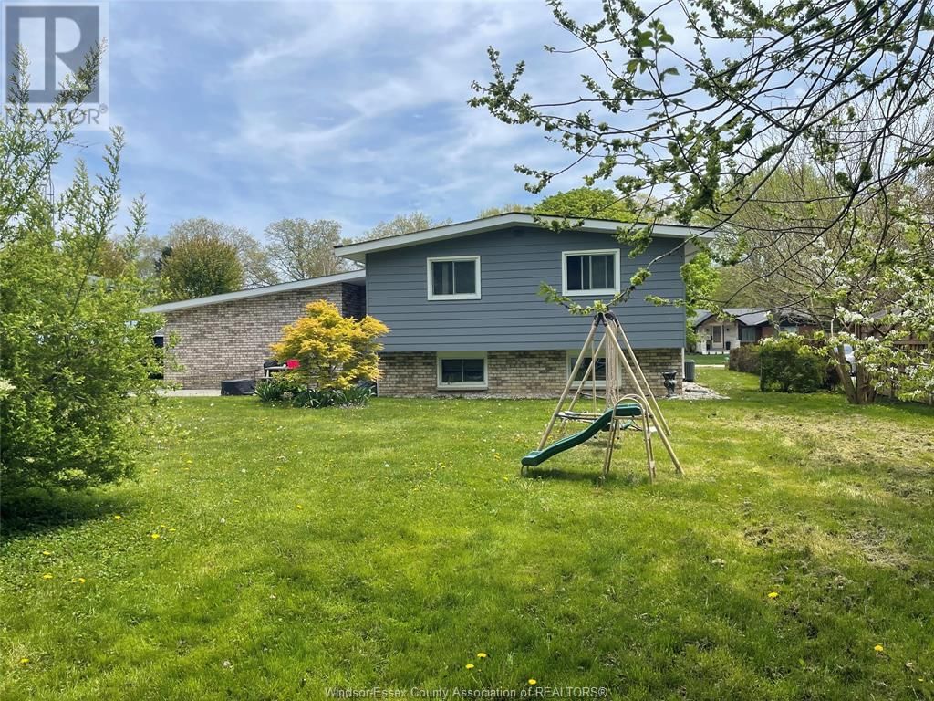 1377 OXFORD AVENUE Image 47