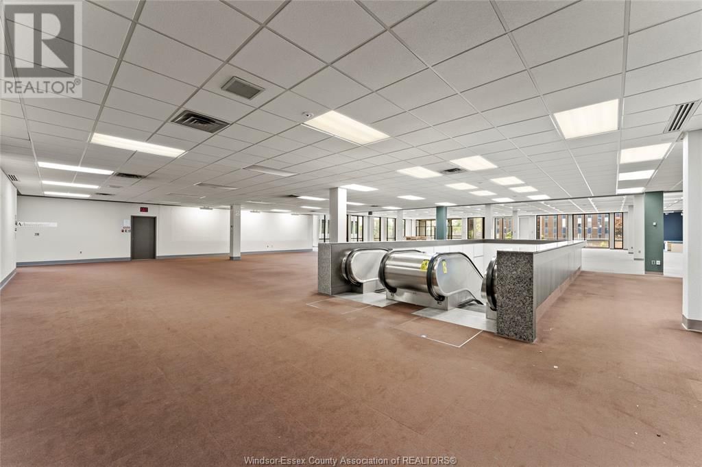850 OUELLETTE AVENUE Image 4