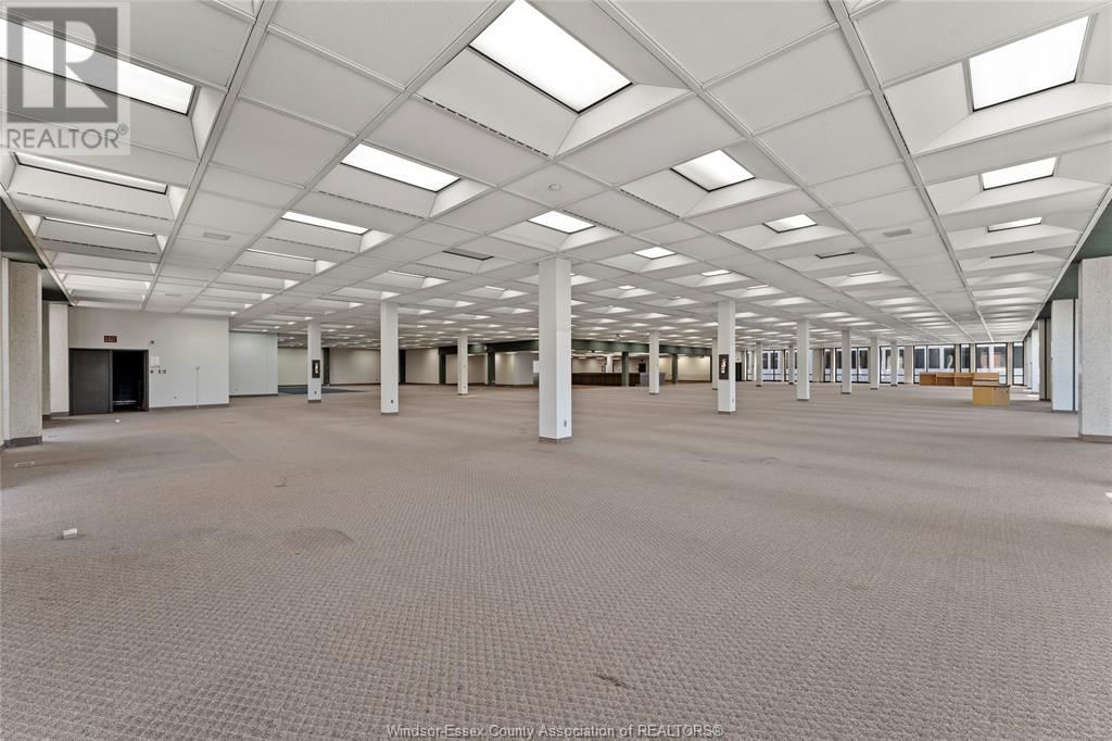 850 OUELLETTE AVENUE Image 8