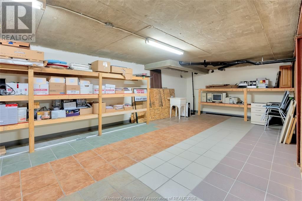 635 ERIE STREET EAST Image 35