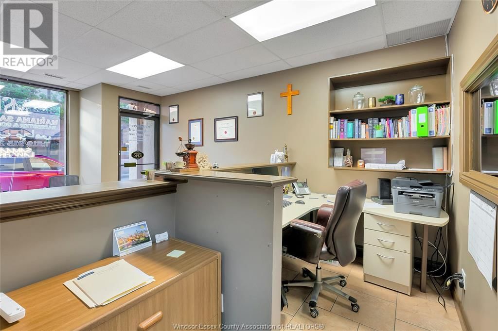 635 ERIE STREET EAST Image 7