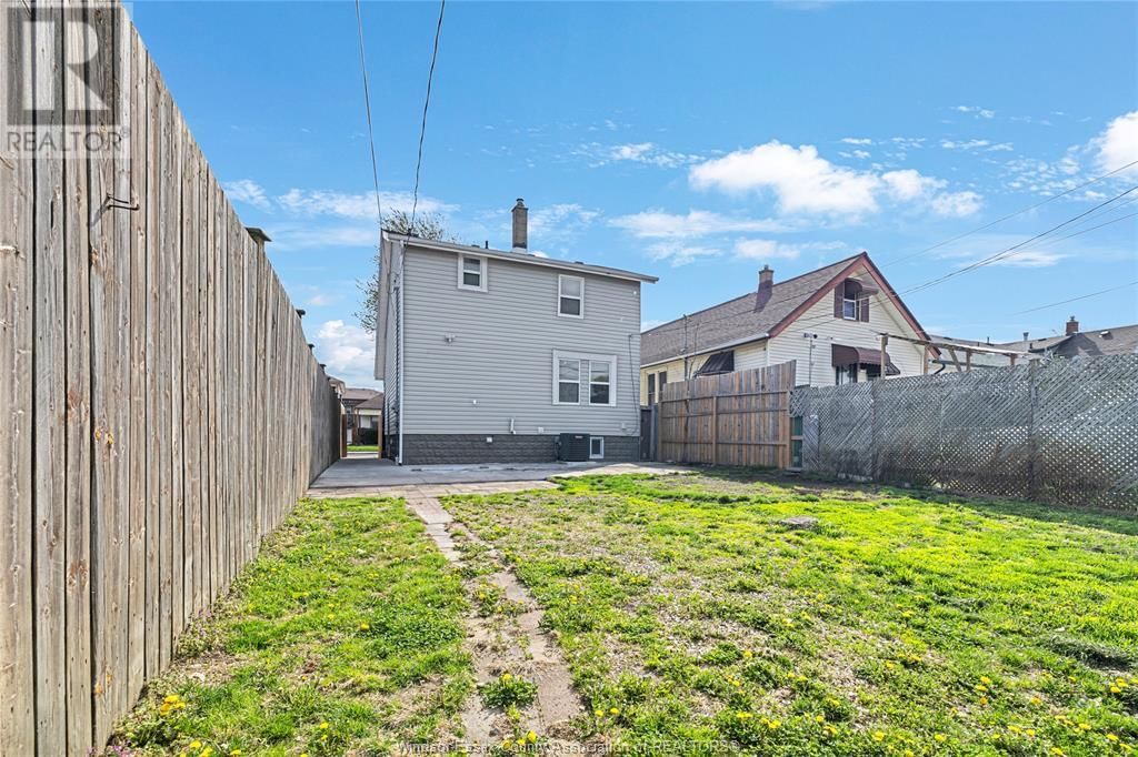 1627 HIGHLAND Image 28