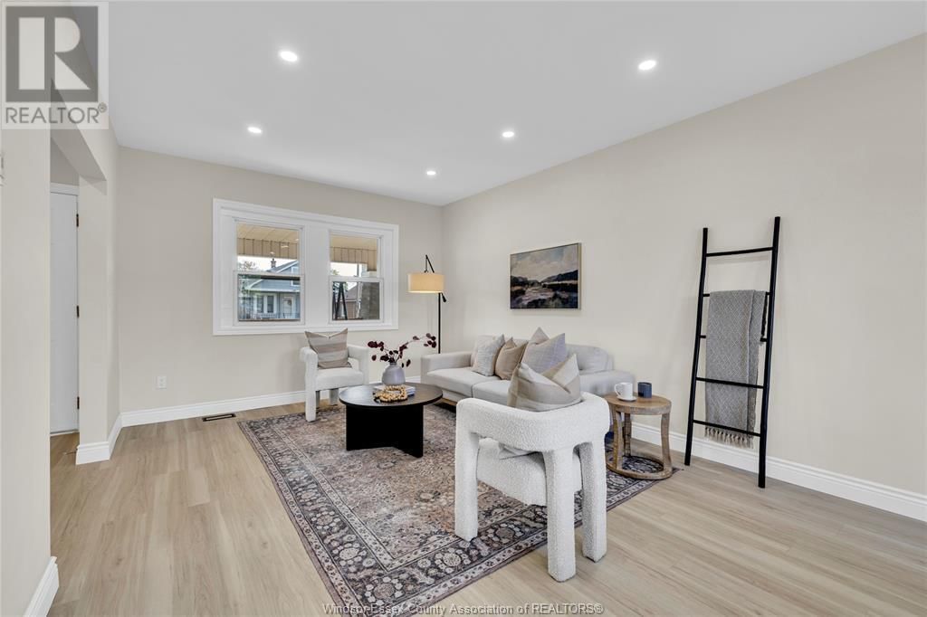 1627 HIGHLAND Image 8