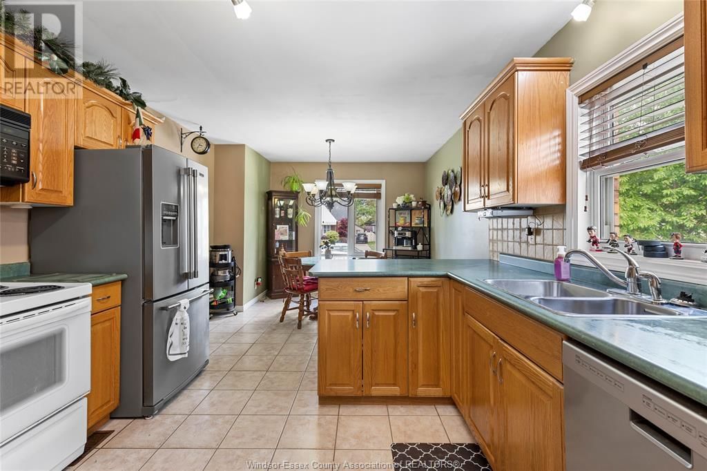 853 BUCKINGHAM ROAD Image 10