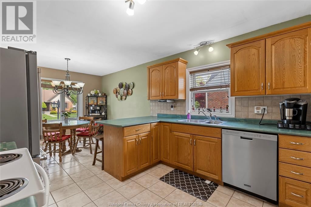 853 BUCKINGHAM ROAD Image 11