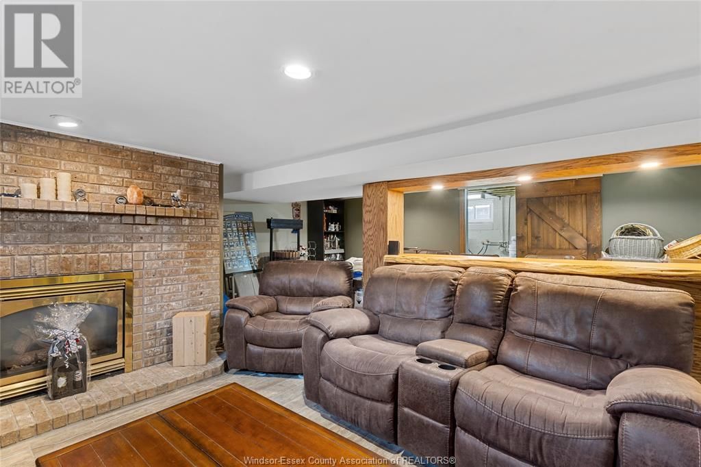 853 BUCKINGHAM ROAD Image 25