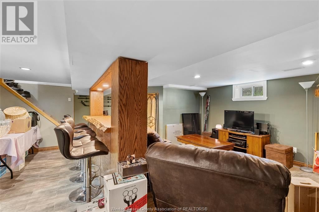 853 BUCKINGHAM ROAD Image 26