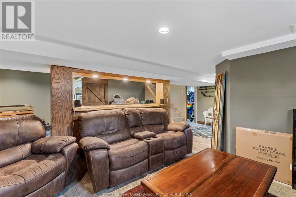 853 BUCKINGHAM ROAD Image 28