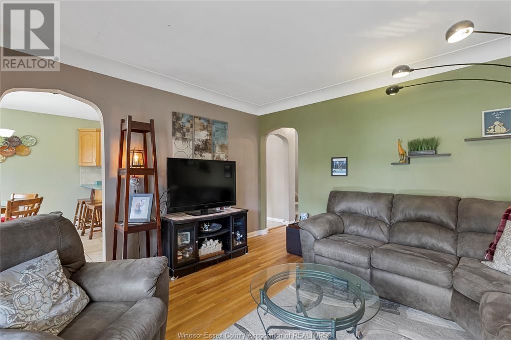 853 BUCKINGHAM ROAD Image 8