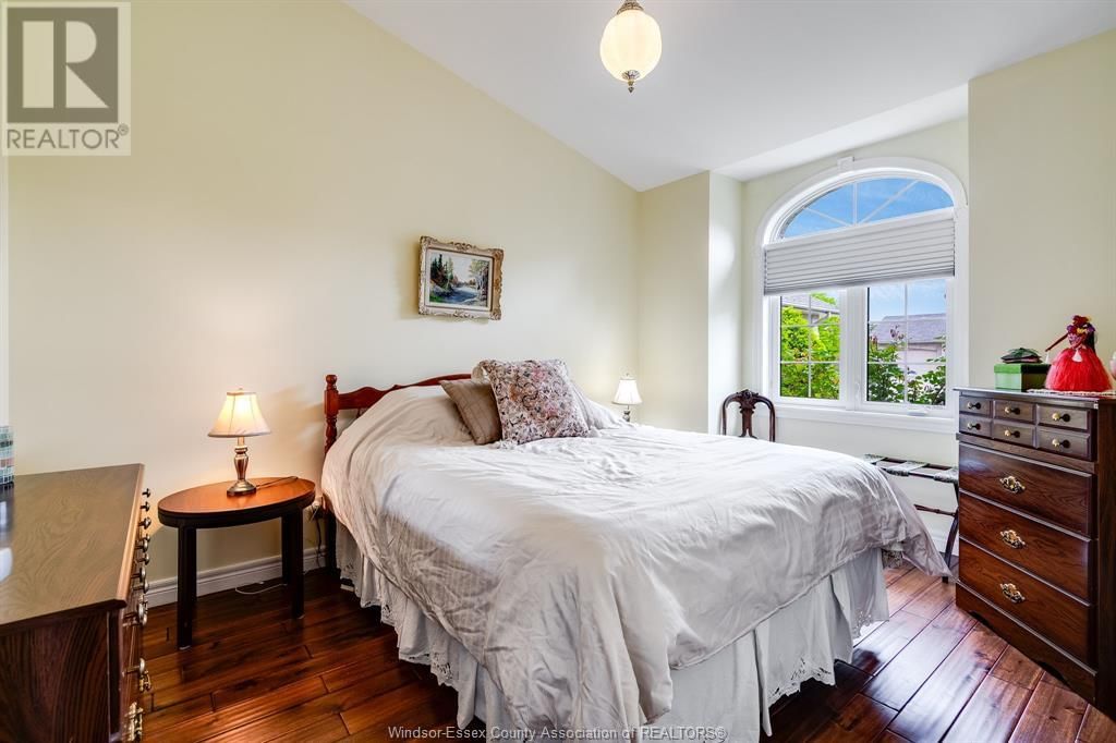 12 LEONARD DRIVE Image 22